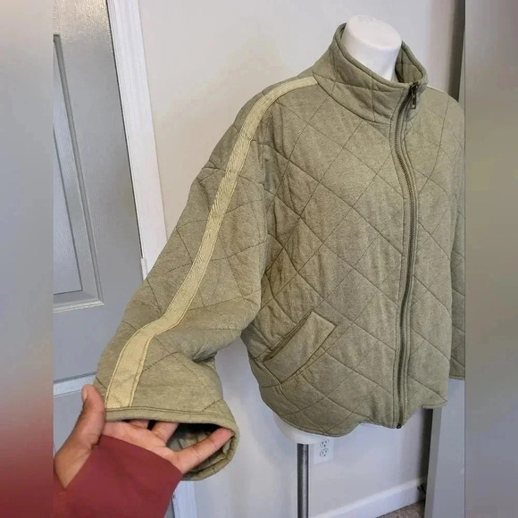 Bagatelle Collection Tan/Brown/Green Quilted Dolman Sleeve Full Zip Jacket(L) - Picture 10 of 14